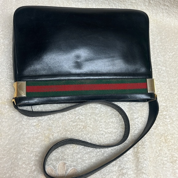Gucci Leather Shoulder Bag - Picture 4 of 12